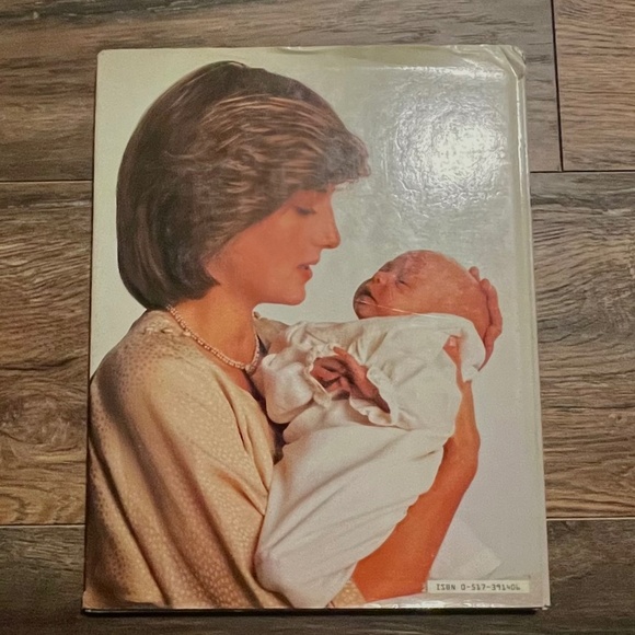 Born to be King Prince William of Wales-Book by Trevor Hall - Picture 2 of 6